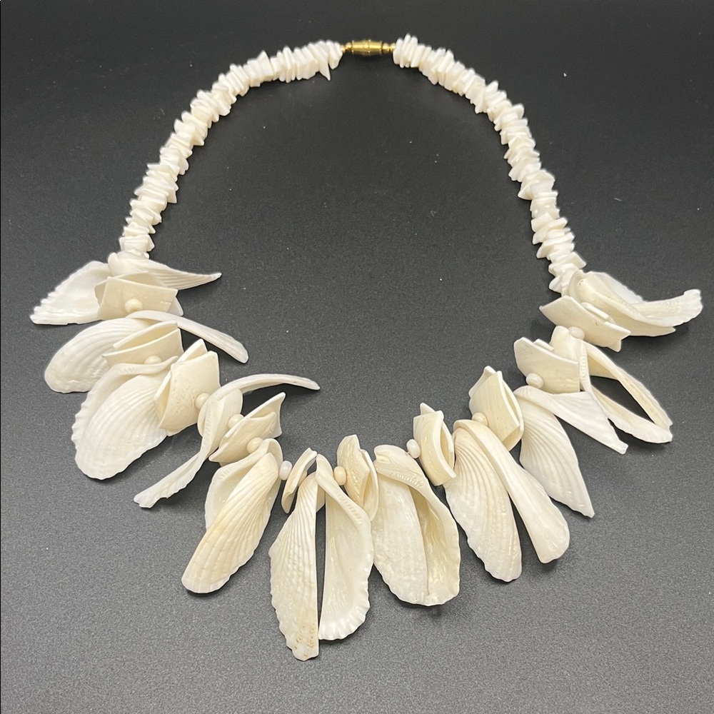 Elegant Cream Shell Necklace